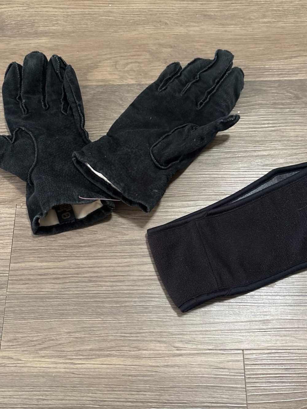 Unlisted Black Men's Suede-Look Gloves